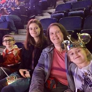 Meet your Posher, Sara